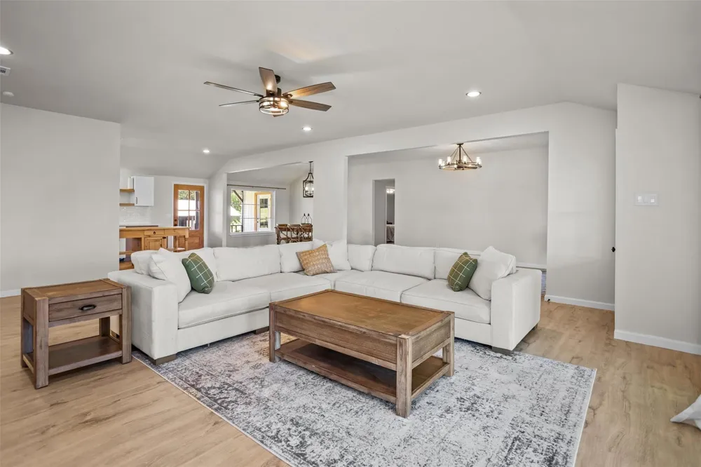 11755 State Highway 21 E Crockett, TX 75835