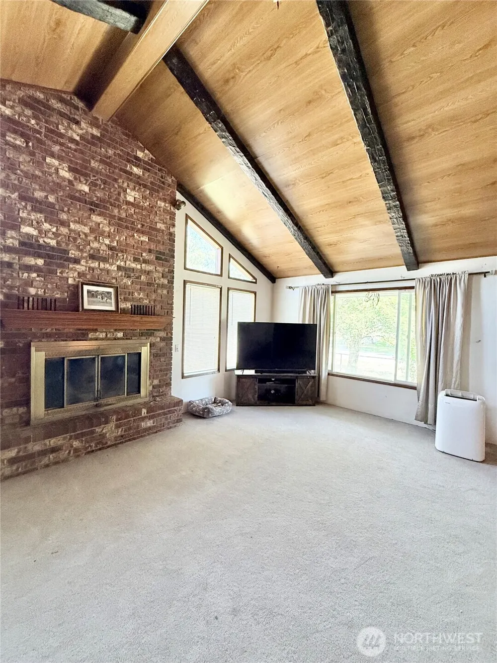 522 Golden Street Oroville, WA 98844