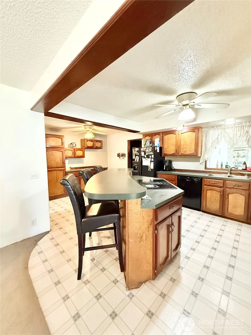 522 Golden Street Oroville, WA 98844