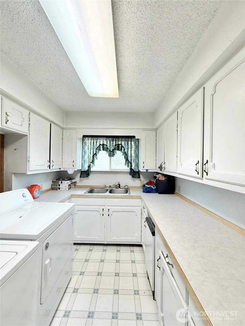 522 Golden Street Oroville, WA 98844