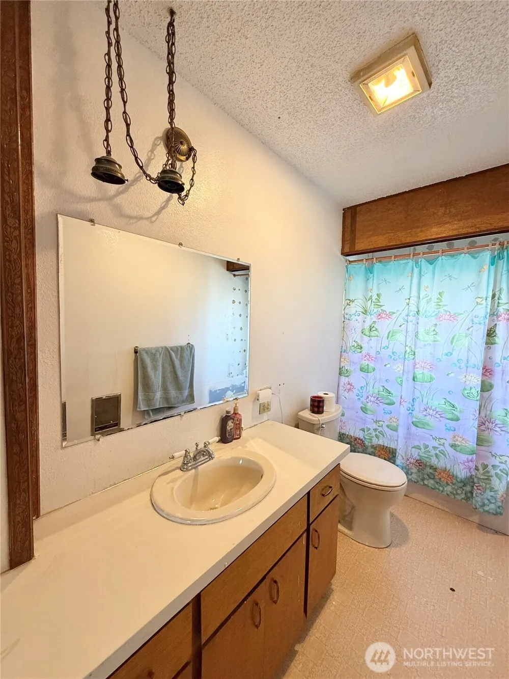 522 Golden Street Oroville, WA 98844