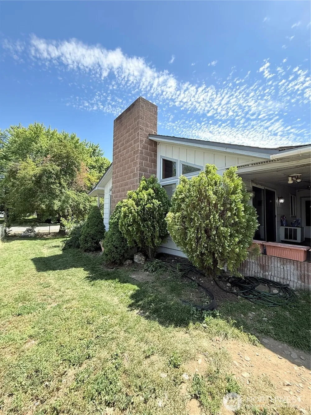 522 Golden Street Oroville, WA 98844