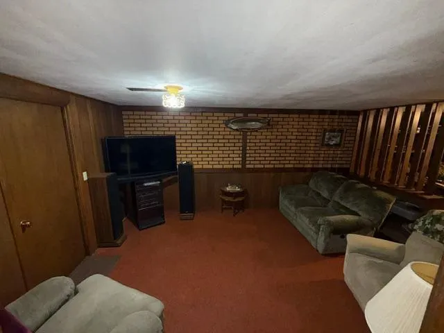 608 S Donnelly Avenue Litchfield, MN 55355