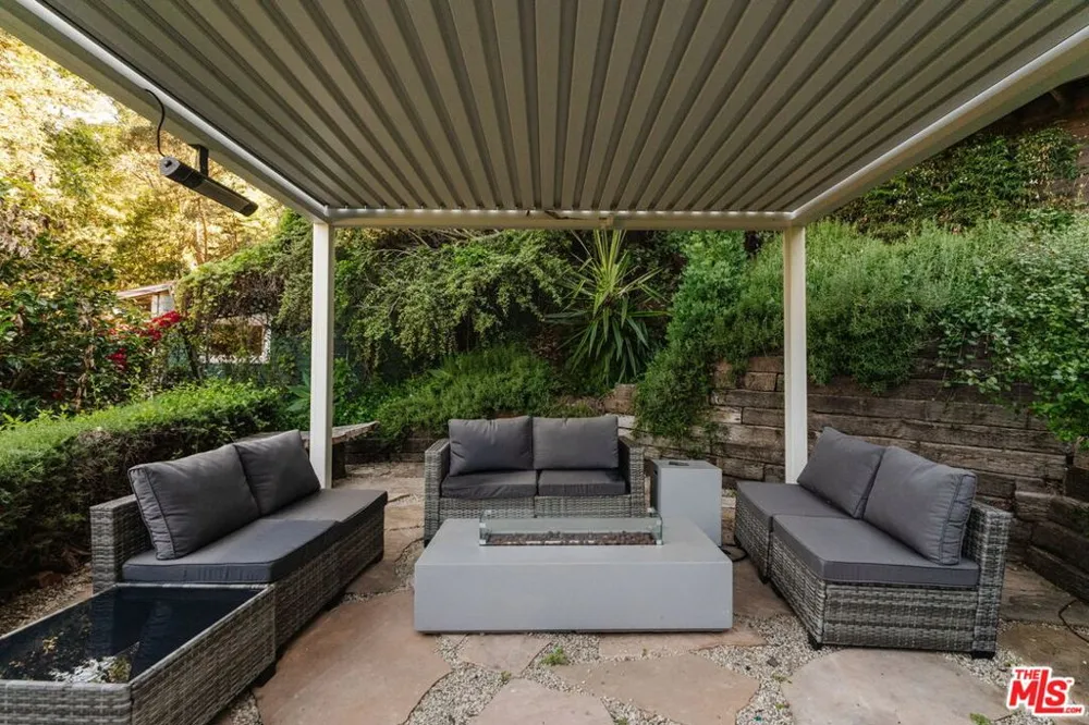 19809 Montau Drive Topanga, CA 90290