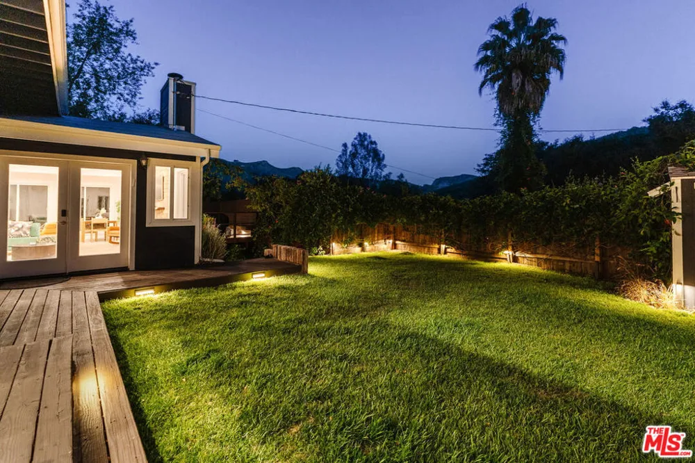 19809 Montau Drive Topanga, CA 90290