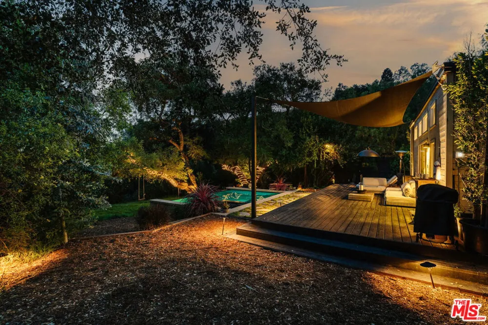 19809 Montau Drive Topanga, CA 90290