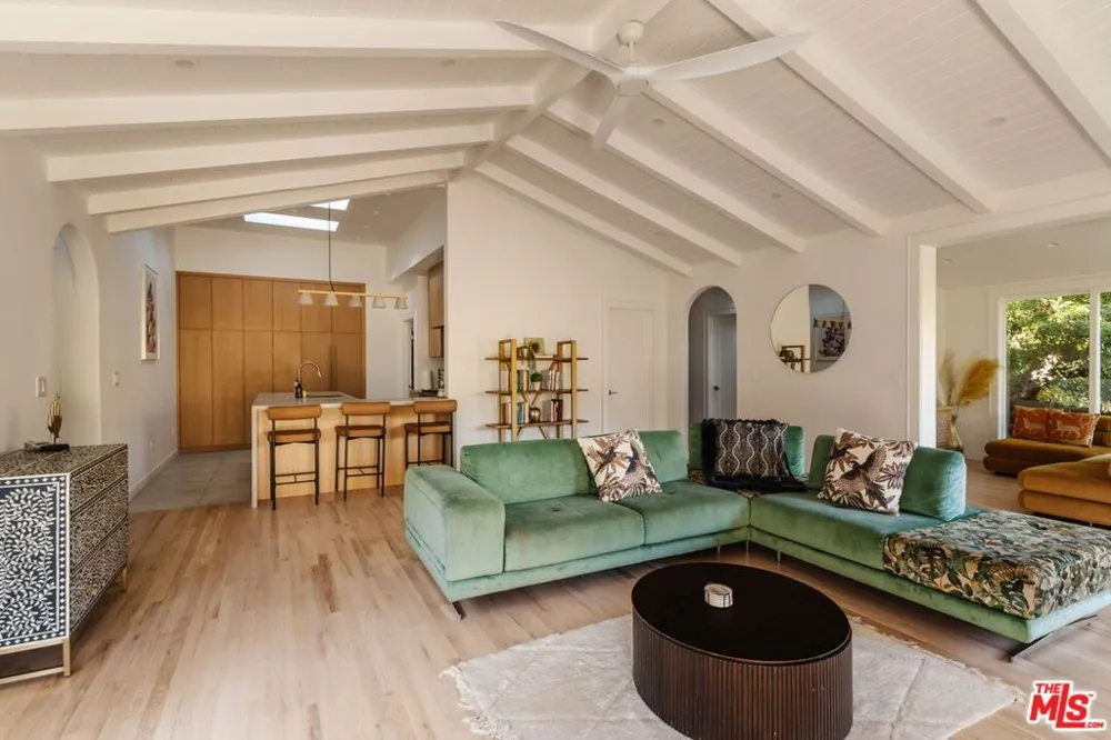 19809 Montau Drive Topanga, CA 90290