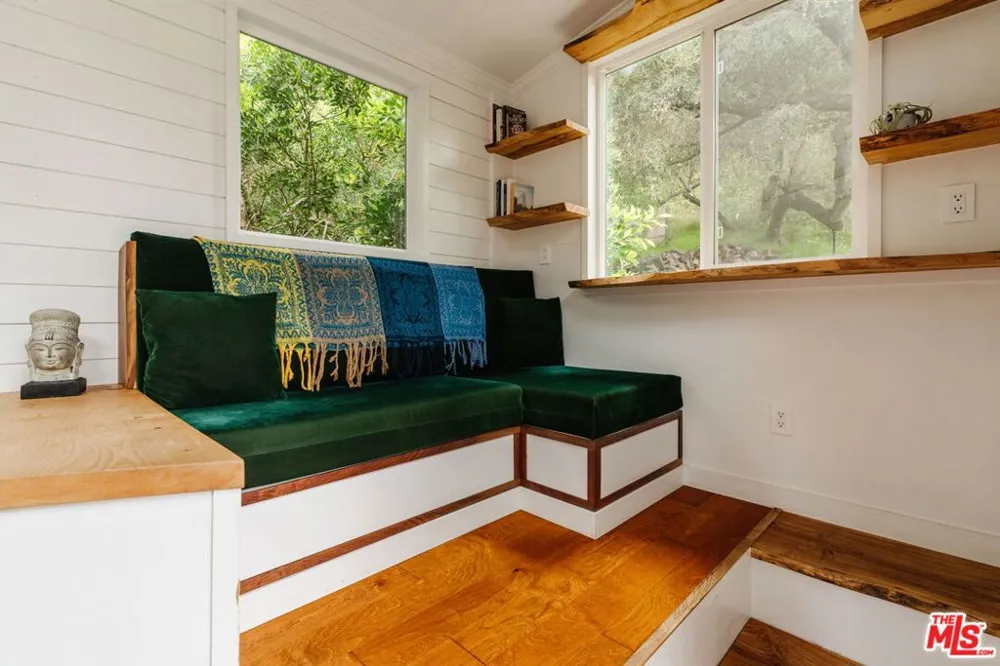 19809 Montau Drive Topanga, CA 90290
