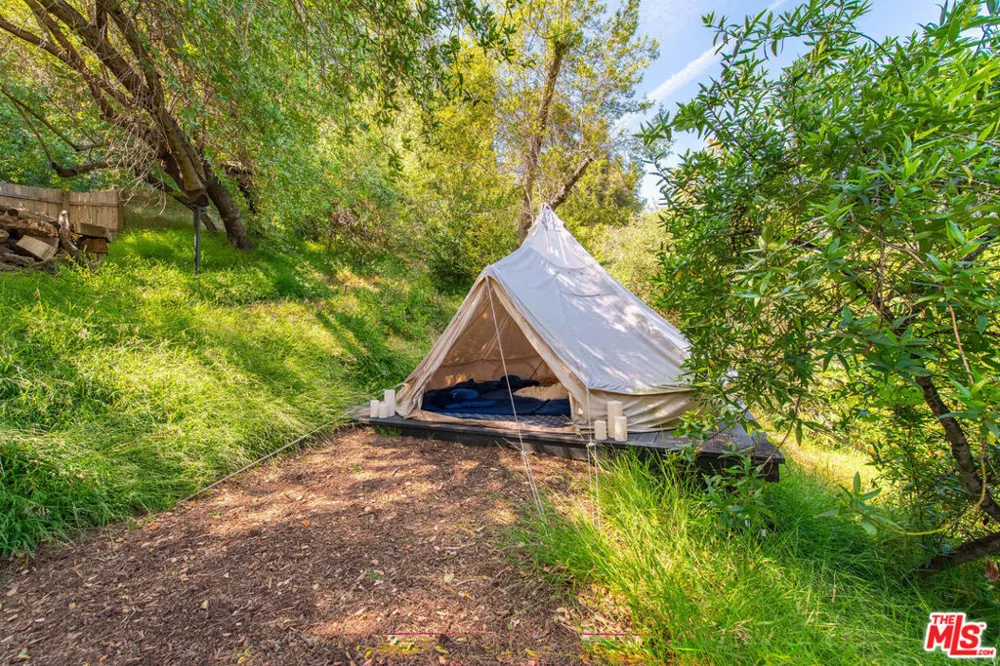 19809 Montau Drive Topanga, CA 90290