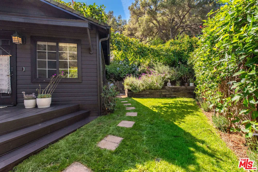 19809 Montau Drive Topanga, CA 90290