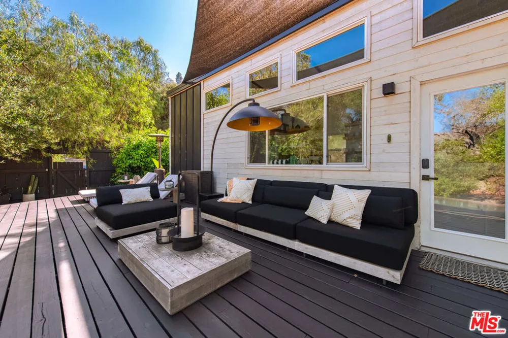 19809 Montau Drive Topanga, CA 90290