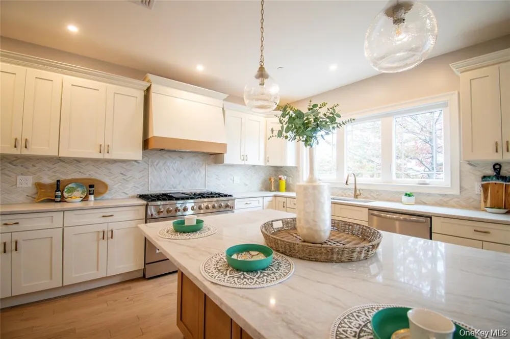 3004 Harbor Street Baldwin, NY 11510