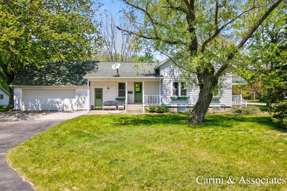 8331 112th Avenue West Olive, MI 49460