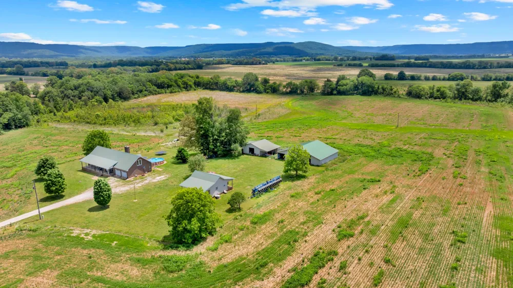 235 Breezy Knoll Ln Morrison, TN 37357