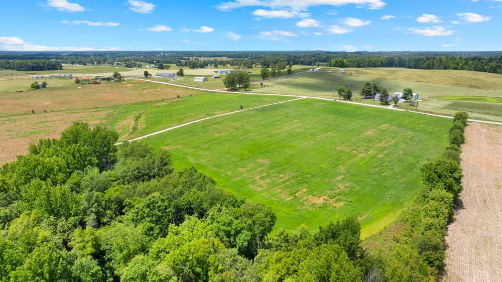 235 Breezy Knoll Ln Morrison, TN 37357