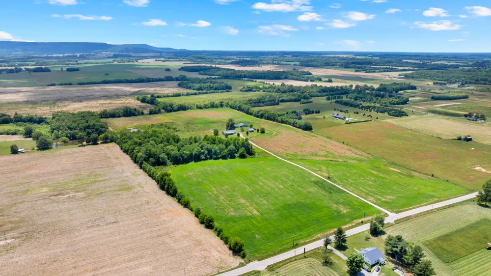 235 Breezy Knoll Ln Morrison, TN 37357