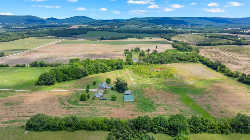 235 Breezy Knoll Ln Morrison, TN 37357