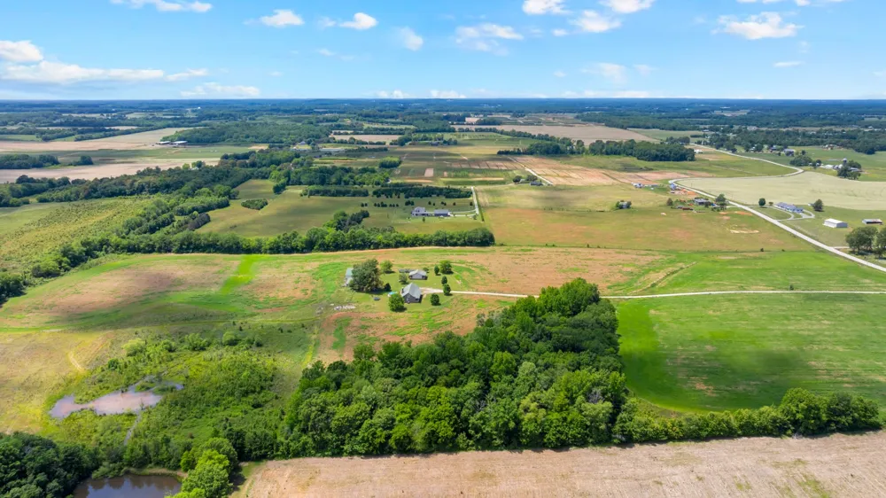 235 Breezy Knoll Ln Morrison, TN 37357