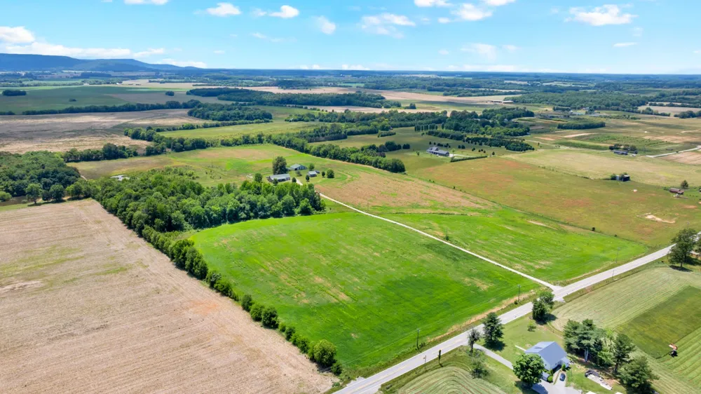 235 Breezy Knoll Ln Morrison, TN 37357