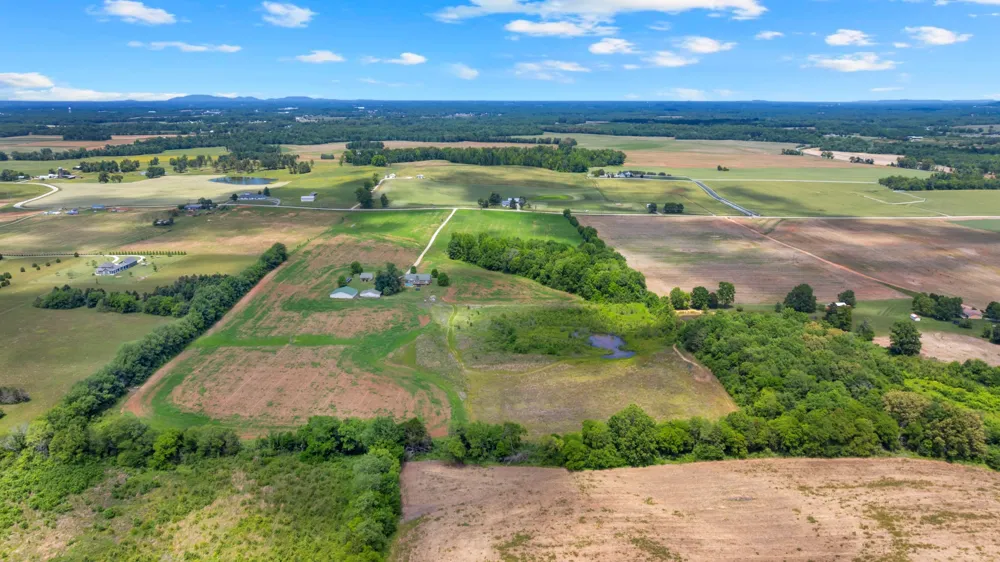 235 Breezy Knoll Ln Morrison, TN 37357