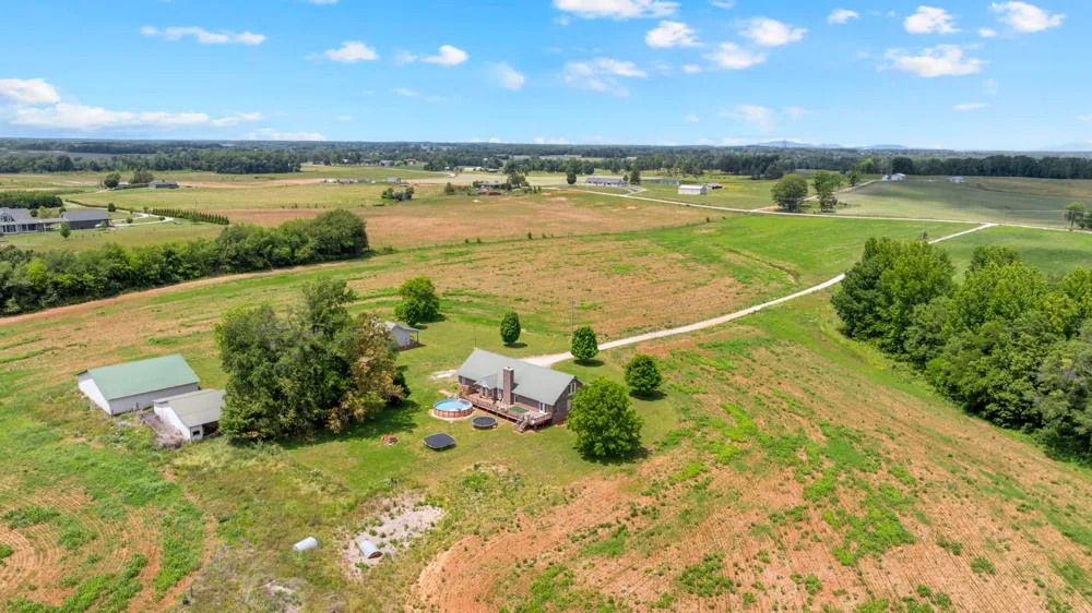 235 Breezy Knoll Ln Morrison, TN 37357