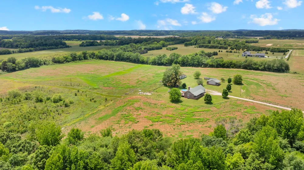 235 Breezy Knoll Ln Morrison, TN 37357