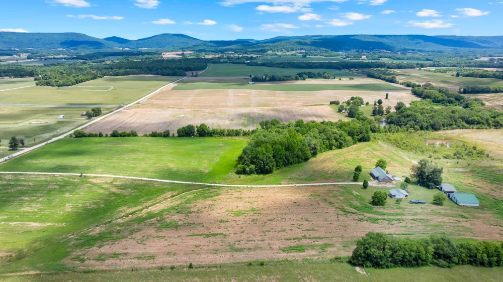 235 Breezy Knoll Ln Morrison, TN 37357