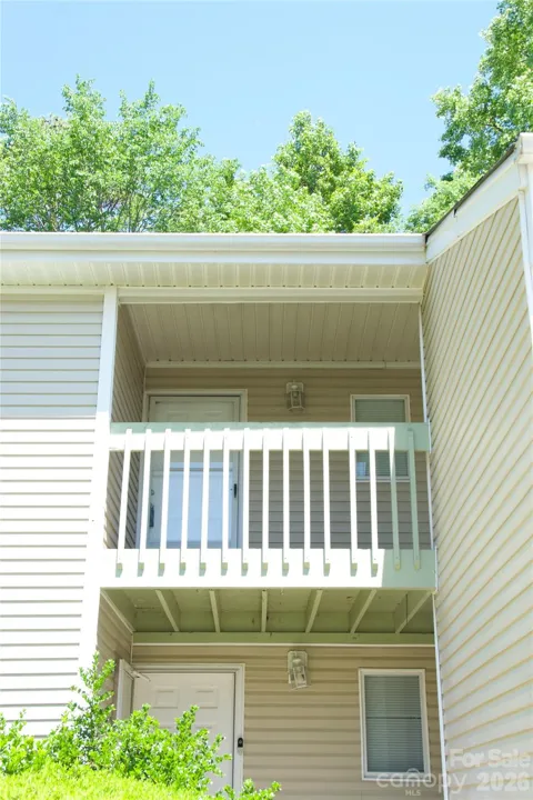 1610 Eagles Place #J-204