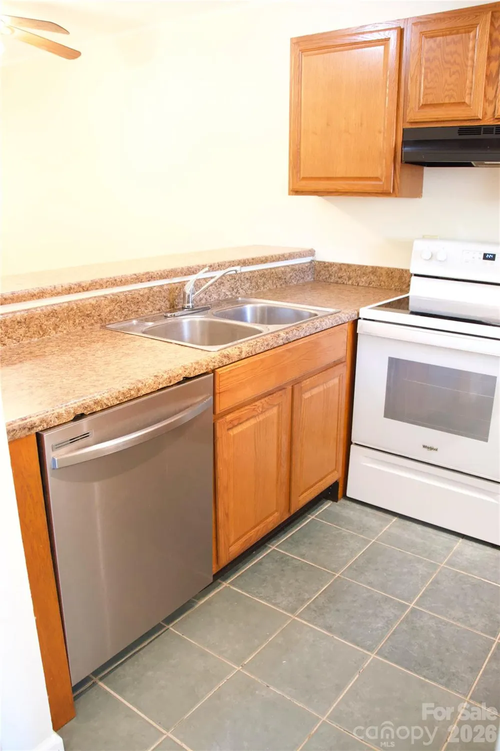 1610 Eagles Place #J-204 Rock Hill, SC 29732