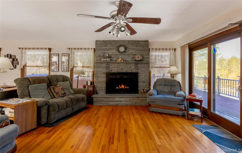 15 Unity Lane New Paltz, NY 12561