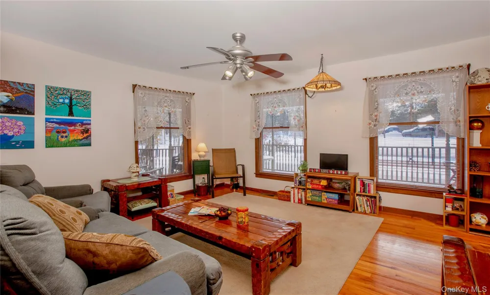 15 Unity Lane New Paltz, NY 12561