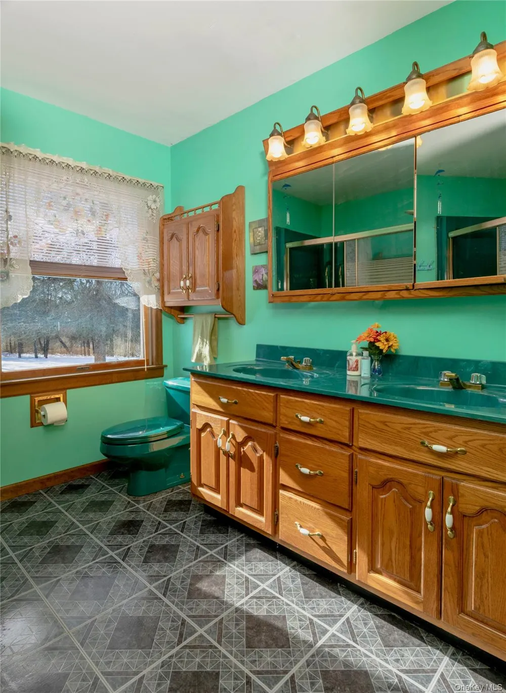15 Unity Lane New Paltz, NY 12561