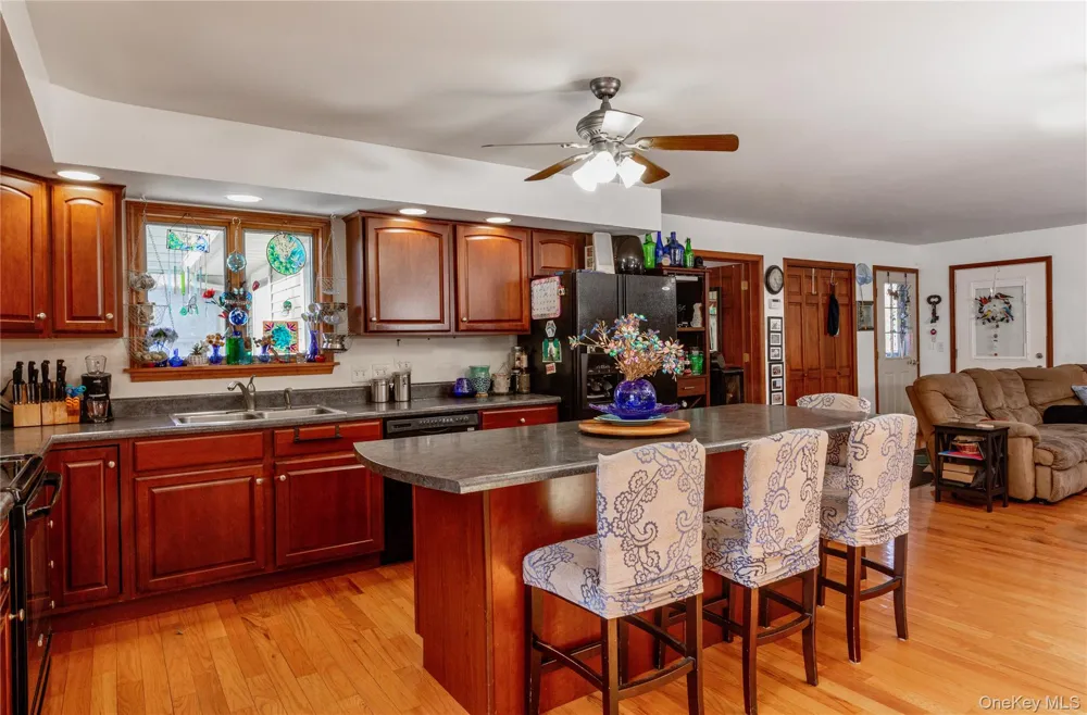 15 Unity Lane New Paltz, NY 12561