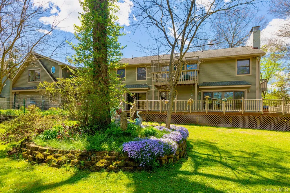15 Unity Lane New Paltz, NY 12561
