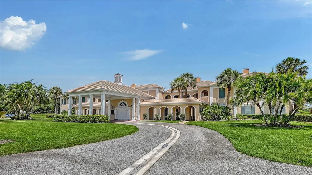 51 MACEWEN DRIVE #12 Osprey, FL 34229