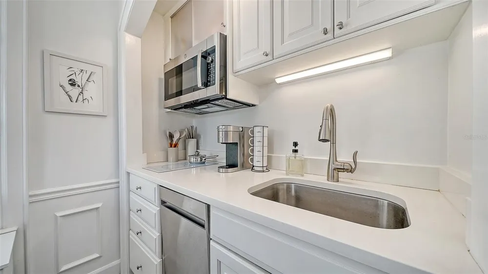 51 MACEWEN DRIVE #12 Osprey, FL 34229