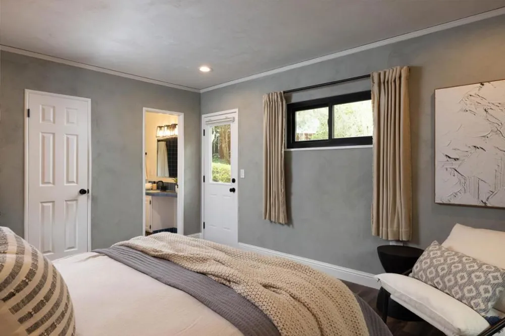 25315 Flanders Drive Carmel, CA 93923