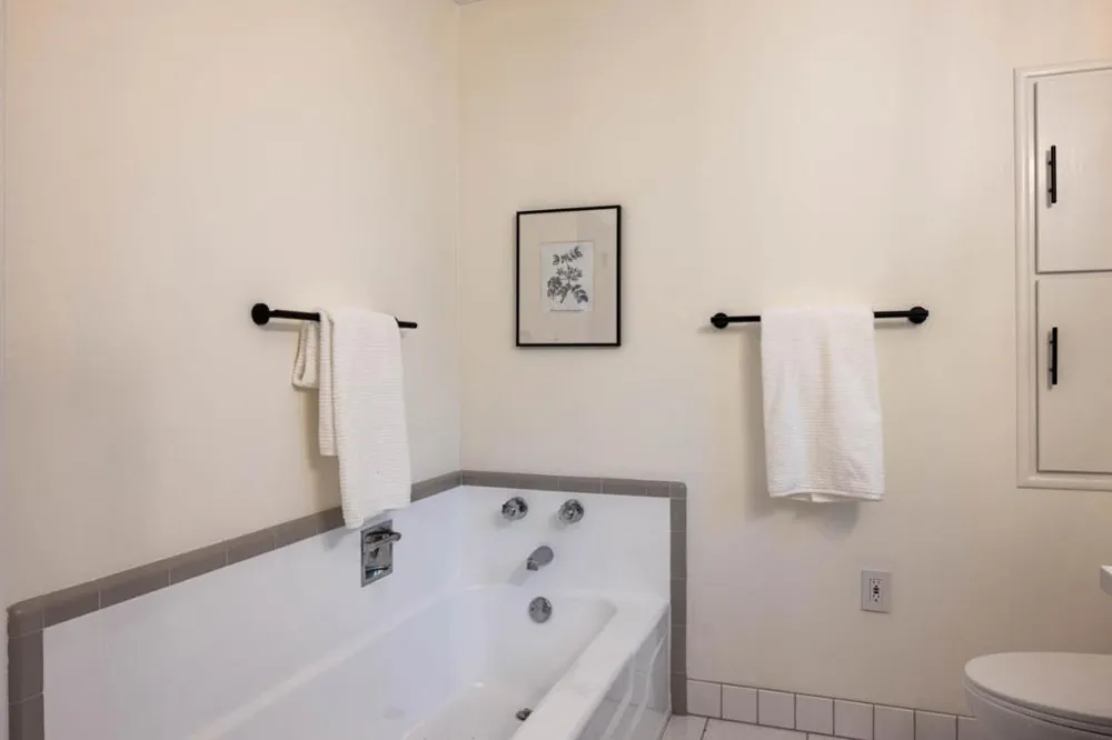 25315 Flanders Drive Carmel, CA 93923