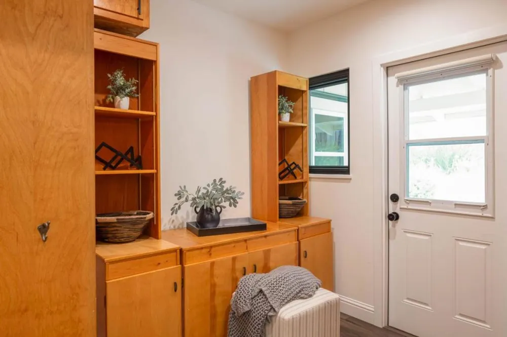 25315 Flanders Drive Carmel, CA 93923