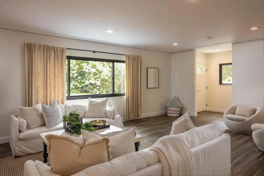 25315 Flanders Drive Carmel, CA 93923