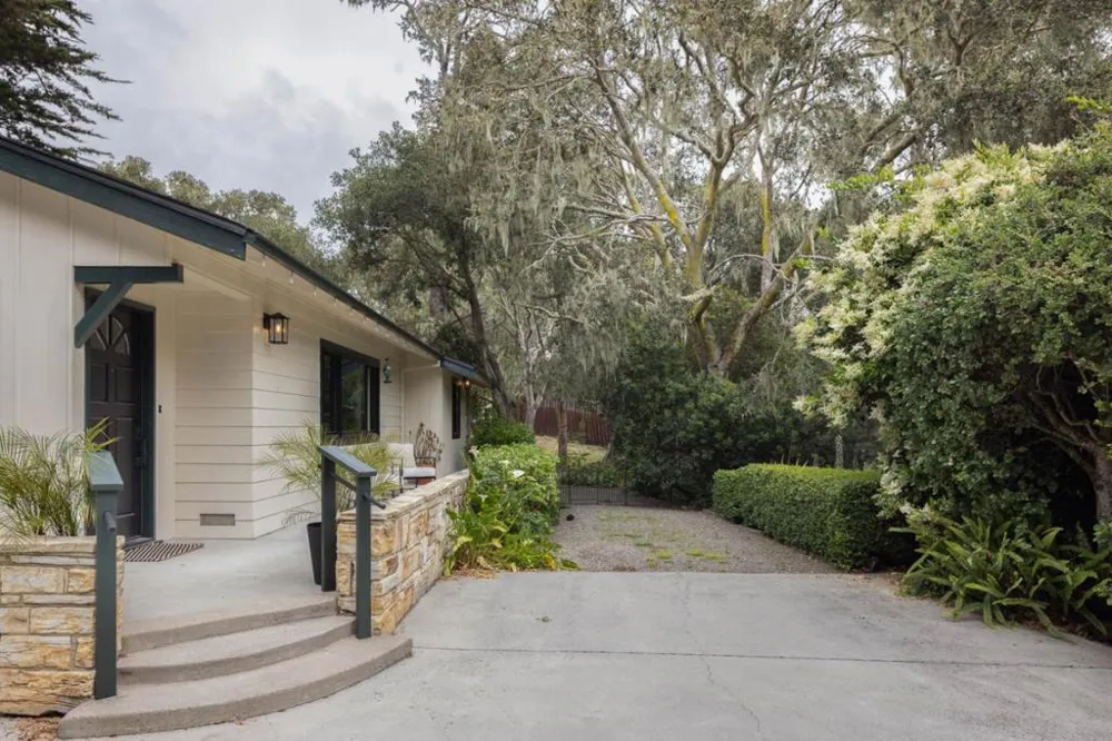 25315 Flanders Drive Carmel, CA 93923