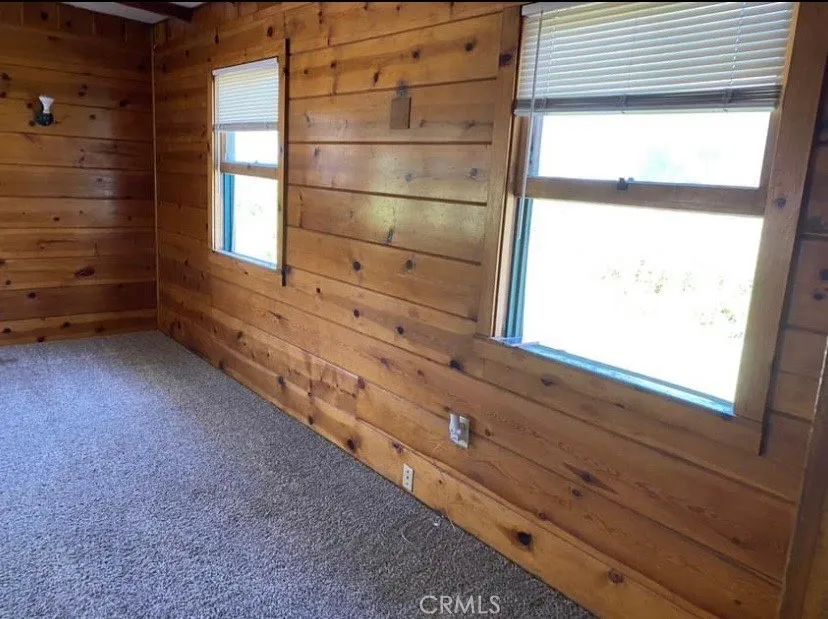 581 E Menlo Hemet, CA 92543