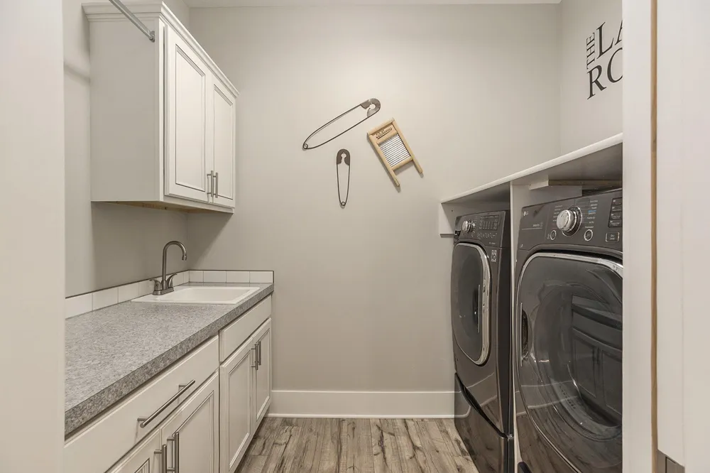 3479 Jeffrey Spur Hamilton, MI 49419