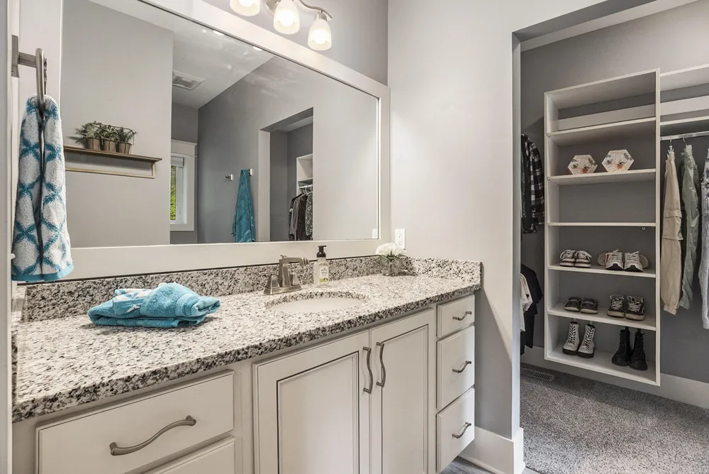 3479 Jeffrey Spur Hamilton, MI 49419