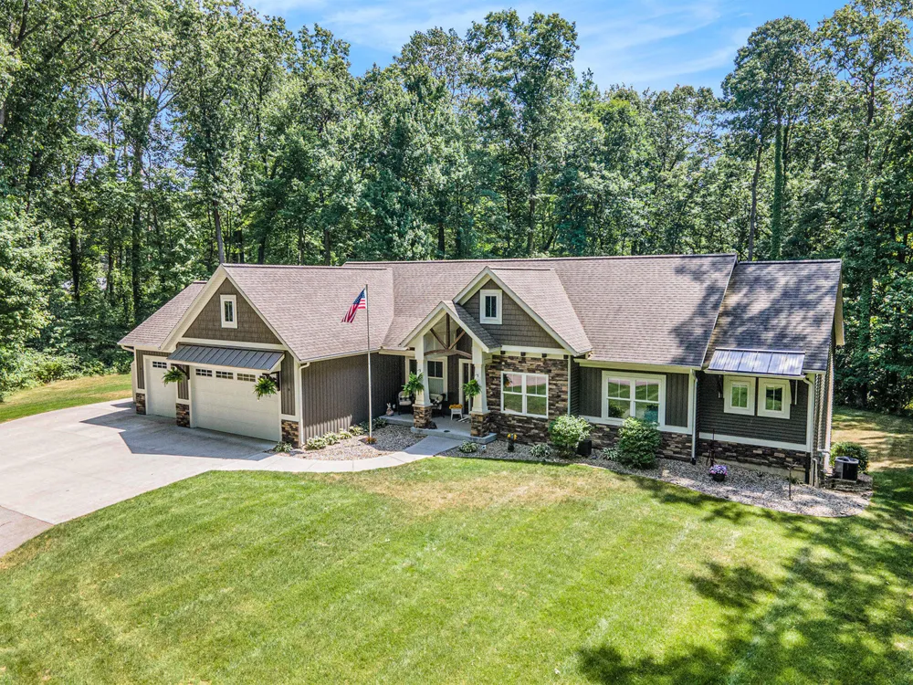 3479 Jeffrey Spur Hamilton, MI 49419