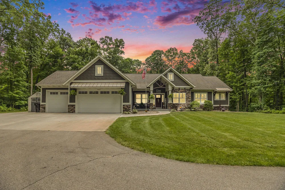 3479 Jeffrey Spur Hamilton, MI 49419