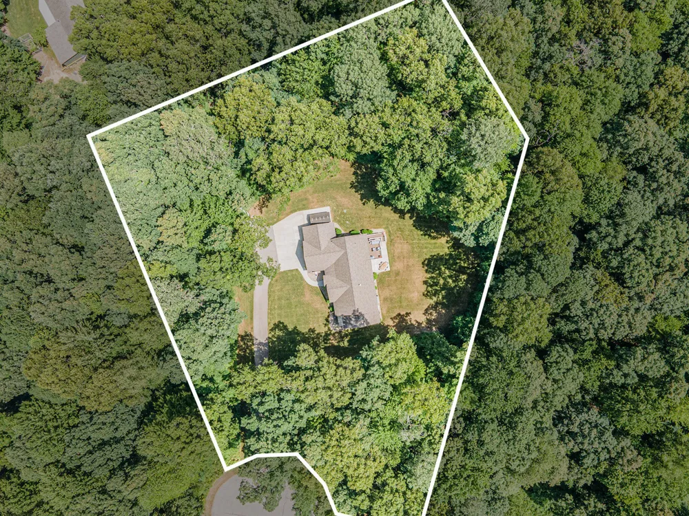 3479 Jeffrey Spur Hamilton, MI 49419