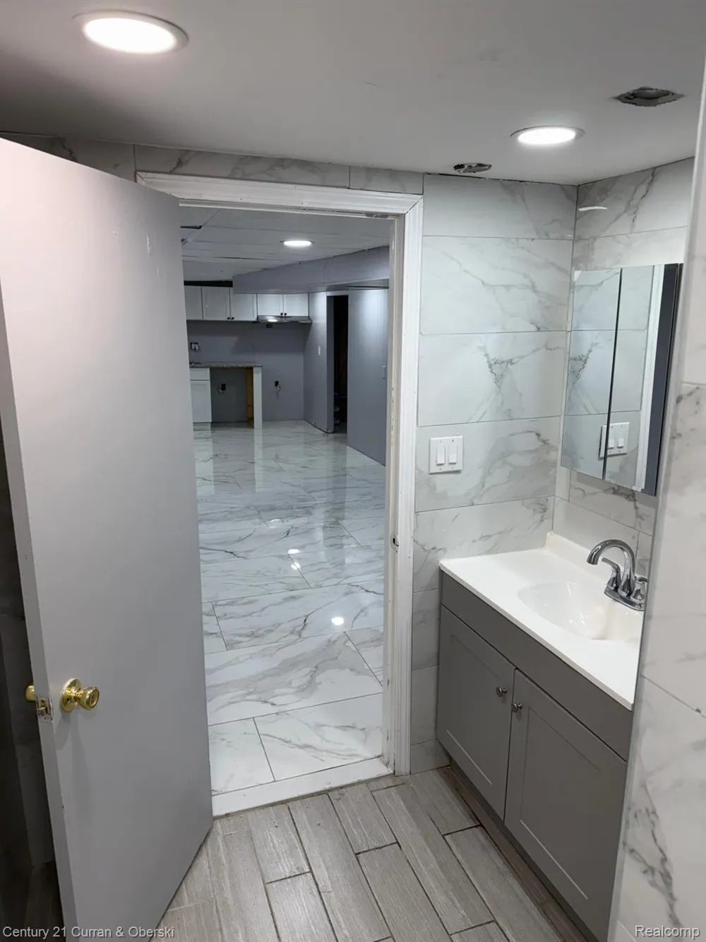 3959 Monroe Street Dearborn Heights City, MI 48125