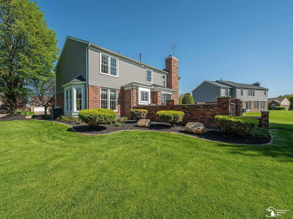 839 Kings Park Road Monroe Charter Township, MI 48161