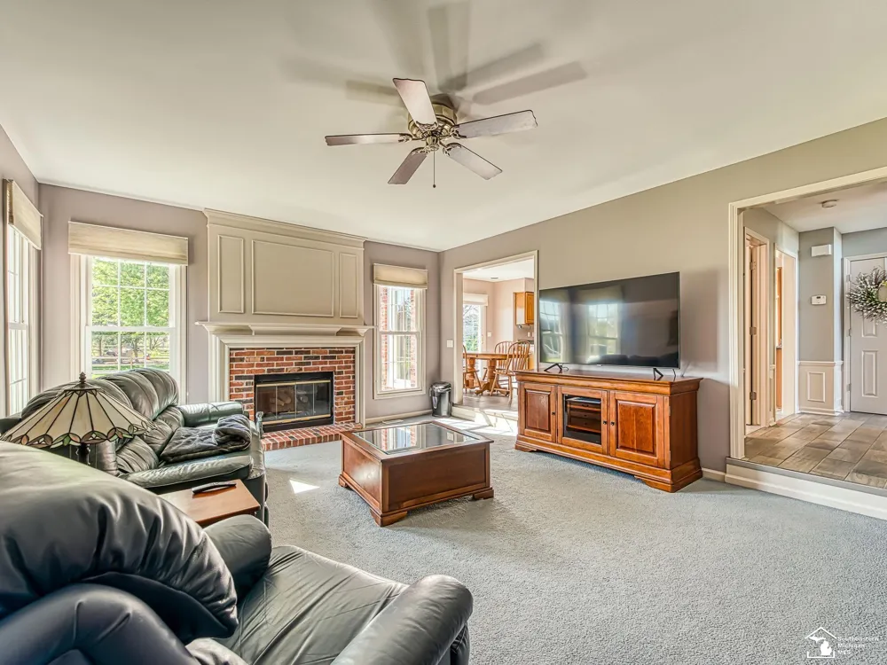 839 Kings Park Road Monroe Charter Township, MI 48161